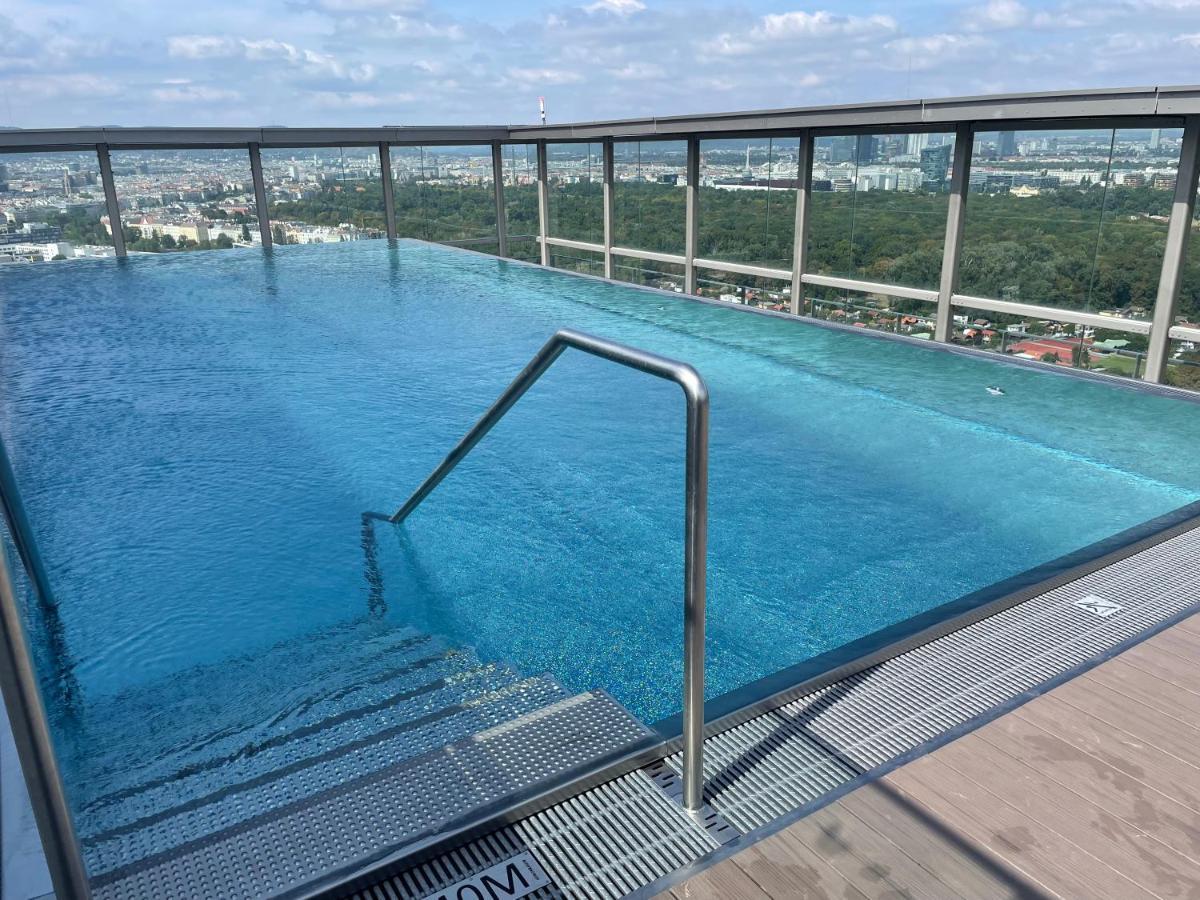 Sunrise Above Sky With Rooftop Pool Βιέννη Εξωτερικό φωτογραφία